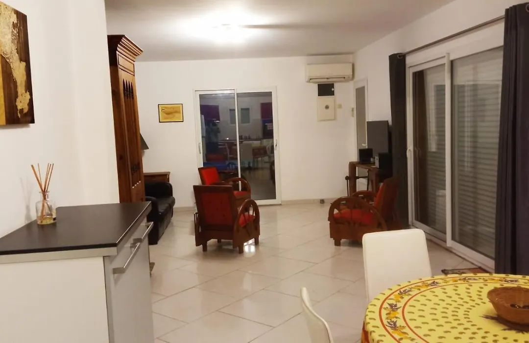 La Petite Maison Sous les Pins-1